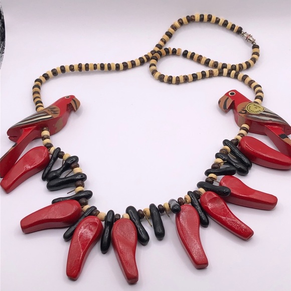 Vintage 80’s Parrot & Chili Pepper Wooden Beaded Necklace - Picture 5 of 6